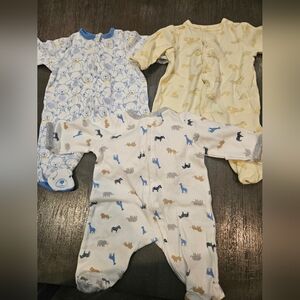 LITTLE ME ONESIES (3)